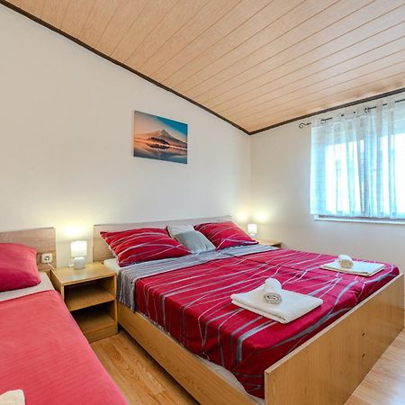 Apartmani Prpic Вир Екстер'єр фото